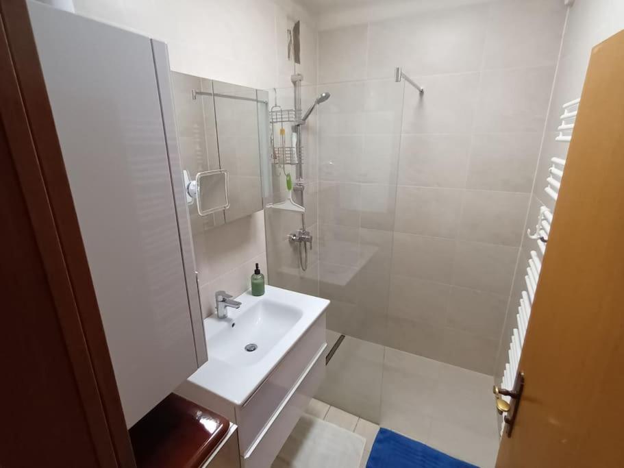 Modernes Apartment In Wien Εξωτερικό φωτογραφία